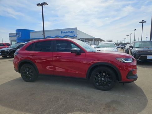 Used 2025 Honda HR-V Sport image 4