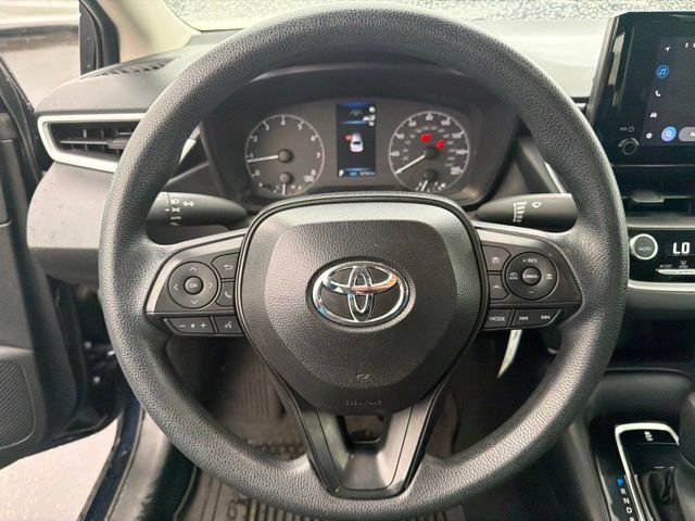 Used 2025 Toyota Corolla LE FWD image 17