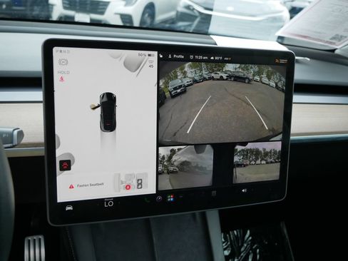 Used 2022 Tesla Model Y Performance AWD/4WD image 24