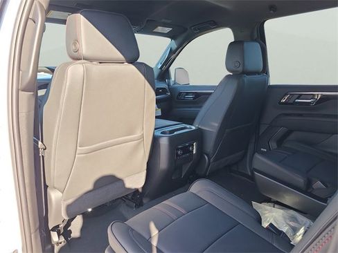 New 2026 Chevrolet Suburban RST w/ Comfort Package image 17