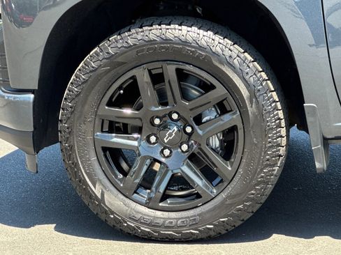 Used 2022 Chevrolet Silverado 1500 RST AWD/4WD image 30
