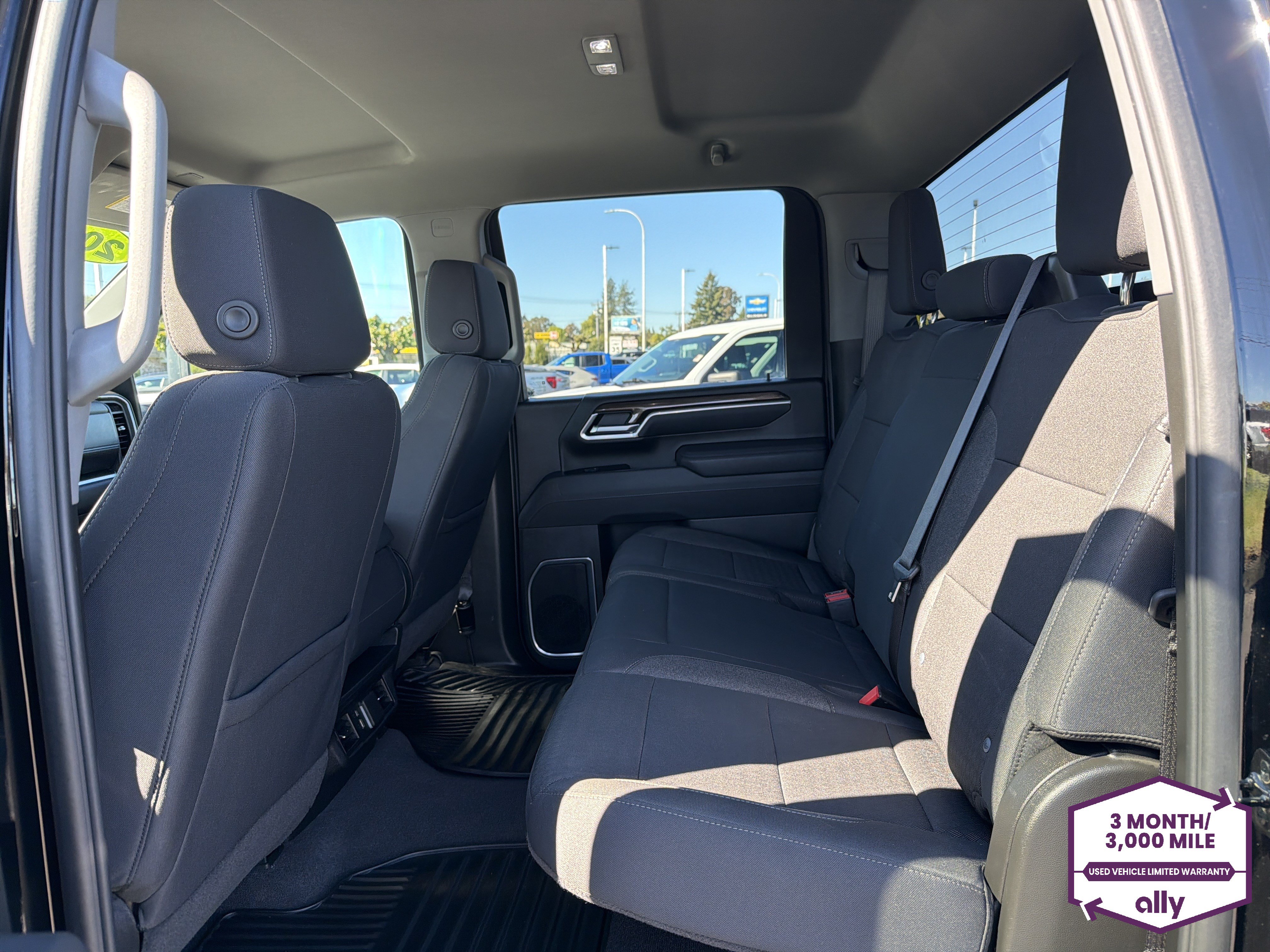 Used 2025 Chevrolet Silverado 2500 LT w/ Convenience Package AWD/4WD image 11