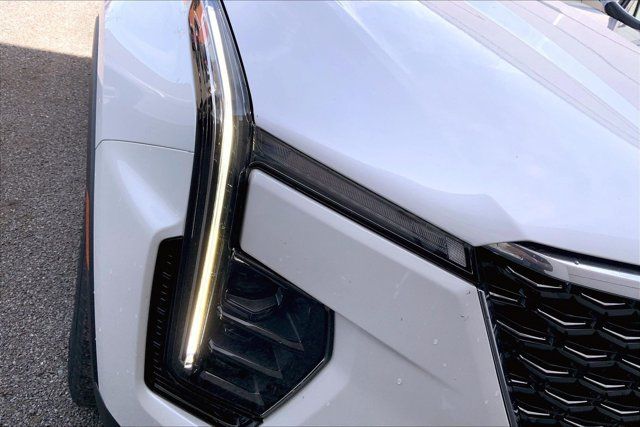 Used 2024 Cadillac XT4 Premium Luxury AWD/4WD image 28