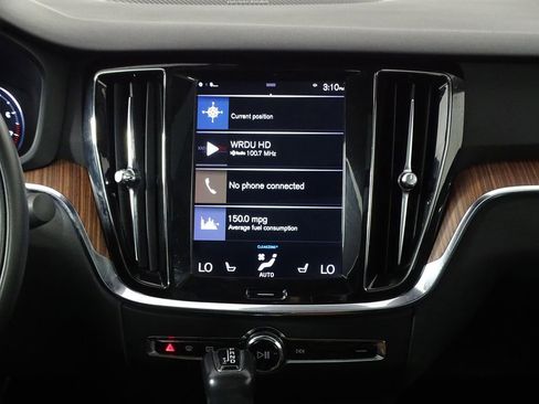 Used 2019 Volvo S60 T5 Momentum w/ Multimedia Package image 33