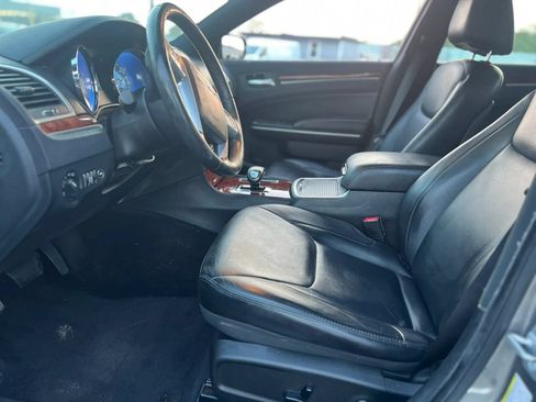 Used 2014 Chrysler 300 Uptown Edition RWD image 9