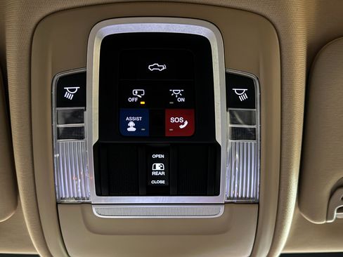 Used 2020 RAM 3500 Laramie image 36