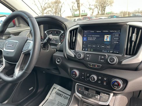 Used 2024 GMC Terrain SLT w/ Infotainment Package II AWD/4WD image 40