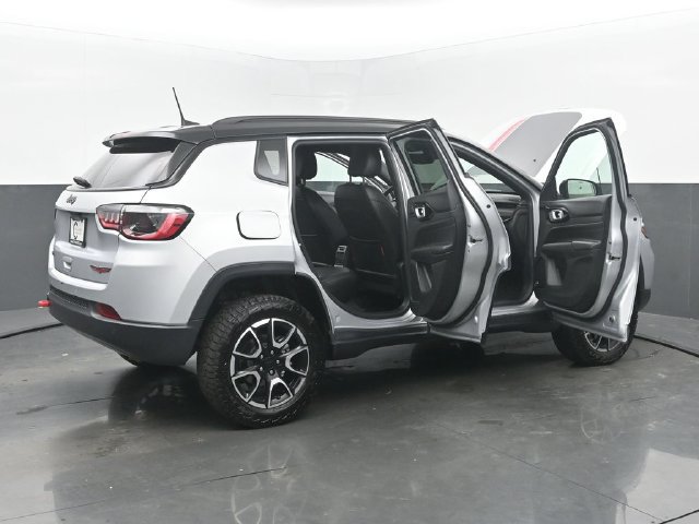 Used 2024 Jeep Compass Trailhawk w/ Sun and Sound Group AWD/4WD image 57