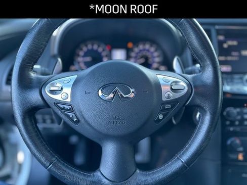 Used 2017 INFINITI QX70 AWD w/ Premium Package image 6