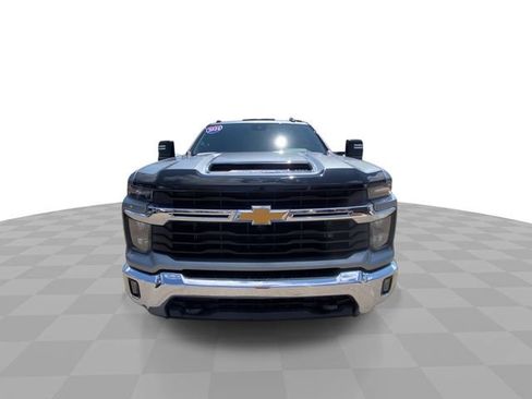 Used 2024 Chevrolet Silverado 2500 LT w/ All Star Edition AWD/4WD image 5