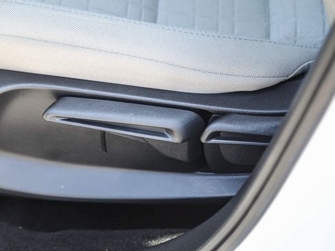 Used 2024 Honda HR-V LX image 19