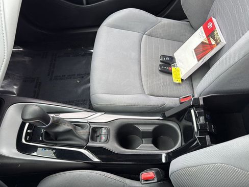 Used 2022 Toyota Corolla SE image 36