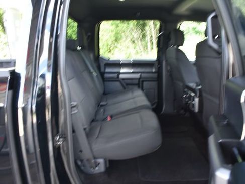 Used 2018 Ford F150 XLT w/ Equipment Group 302A Luxury AWD/4WD image 15