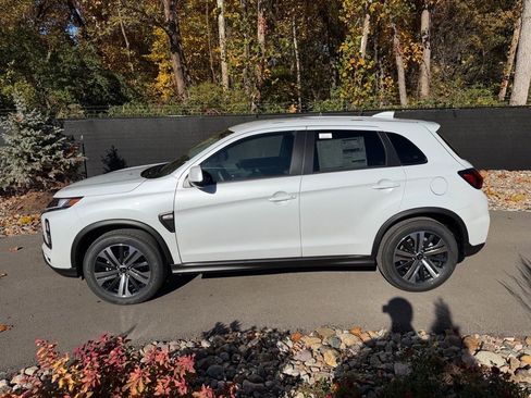 New 2025 Mitsubishi Outlander Sport ES image 2