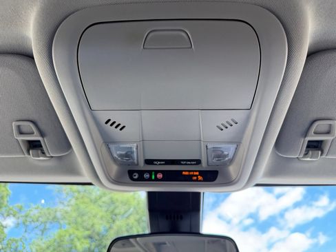 Used 2024 Chevrolet Equinox LT FWD image 21