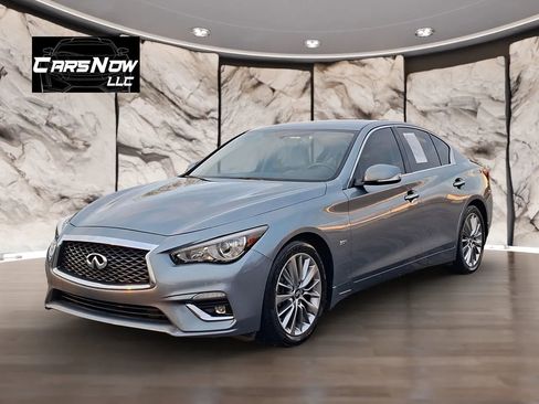 Used 2018 INFINITI Q50 Luxe w/ Essential Package (3.0T Luxe) RWD image 3