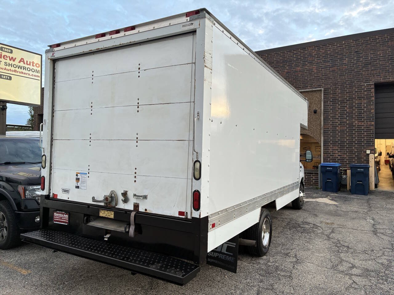 Used 2013 Ford E-350 and Econoline 350 Super Duty w/ Payload Pkg RWD image 5