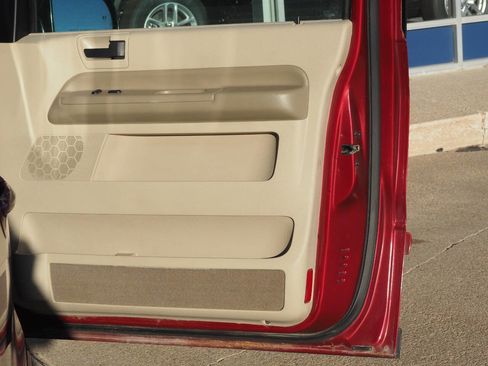 Used 2005 Ford Freestar SES image 10