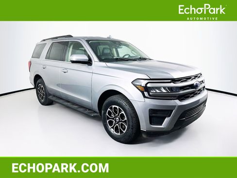 Used 2024 Ford Expedition XLT image 1