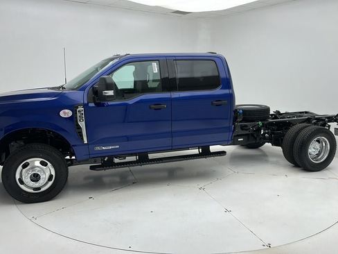 New 2026 Ford F350 XLT w/ XLT Value Package AWD/4WD image 4