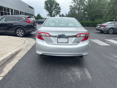 Used 2012 Toyota Camry XLE w/ Leather Pkg FWD image 6