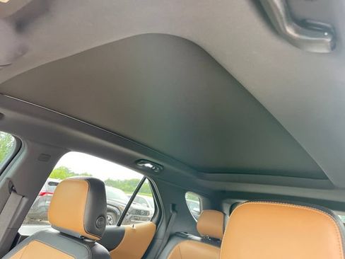 Used 2021 Chevrolet Equinox Premier AWD/4WD image 29