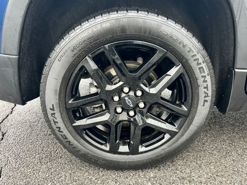 Used 2023 Chevrolet Traverse LT image 17