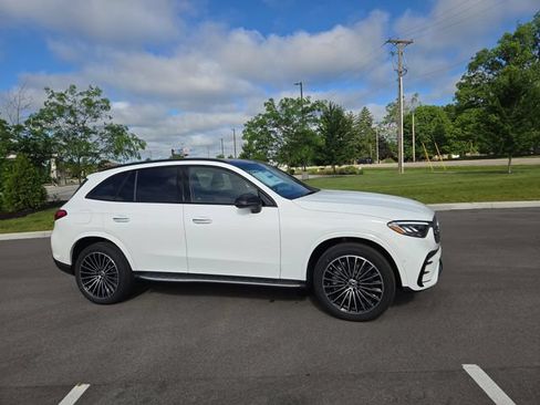 New 2026 Mercedes-Benz GLC 300 4MATIC image 2