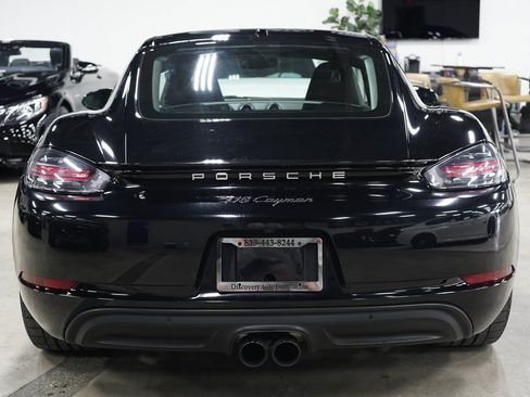 Used 2021 Porsche 718 Cayman RWD image 4