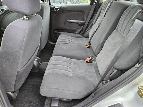 Used 2005 Chrysler PT Cruiser image 9