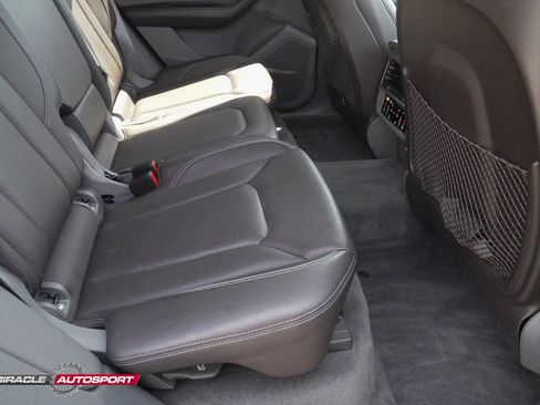 Used 2019 Audi Q8 Prestige image 38