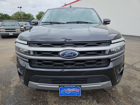 Used 2022 Ford Expedition XLT RWD image 3
