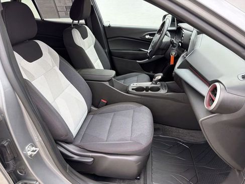 Certified 2025 Chevrolet Trax RS w/ Driver Confidence Package FWD image 25