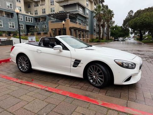 Used 2018 Mercedes-Benz SL 550 image 15