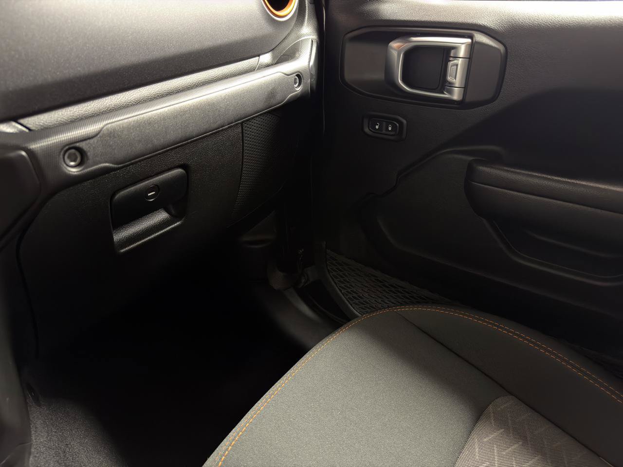 Used 2021 Jeep Gladiator Mojave AWD/4WD image 25