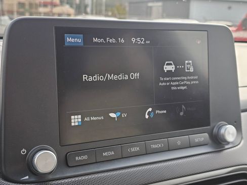 Used 2023 Hyundai Kona SE w/ Cargo Package image 20