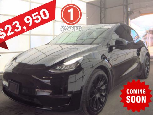 Used 2021 Tesla Model Y Long Range AWD/4WD image 1