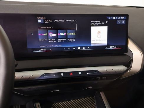 Used 2025 BMW X3 xDrive30i w/ Premium Package image 5