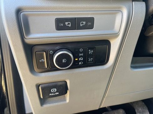 Used 2023 Ford F150 XLT w/ Trailer Tow Package image 19
