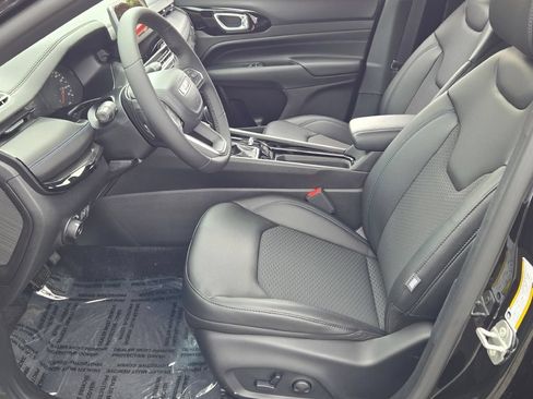 New 2026 Jeep Compass Latitude AWD/4WD image 22