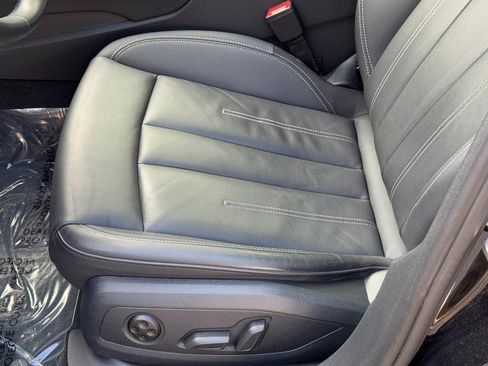 Used 2023 Audi A4 2.0T Premium Plus w/ Premium Plus Package image 27