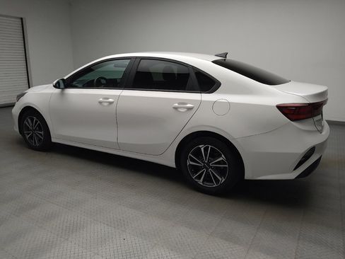Used 2023 Kia Forte LXS FWD image 3