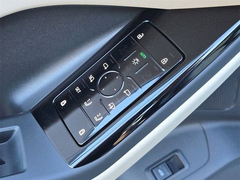 Certified 2025 Audi Q6 e-tron Premium w/ Convenience Package image 29