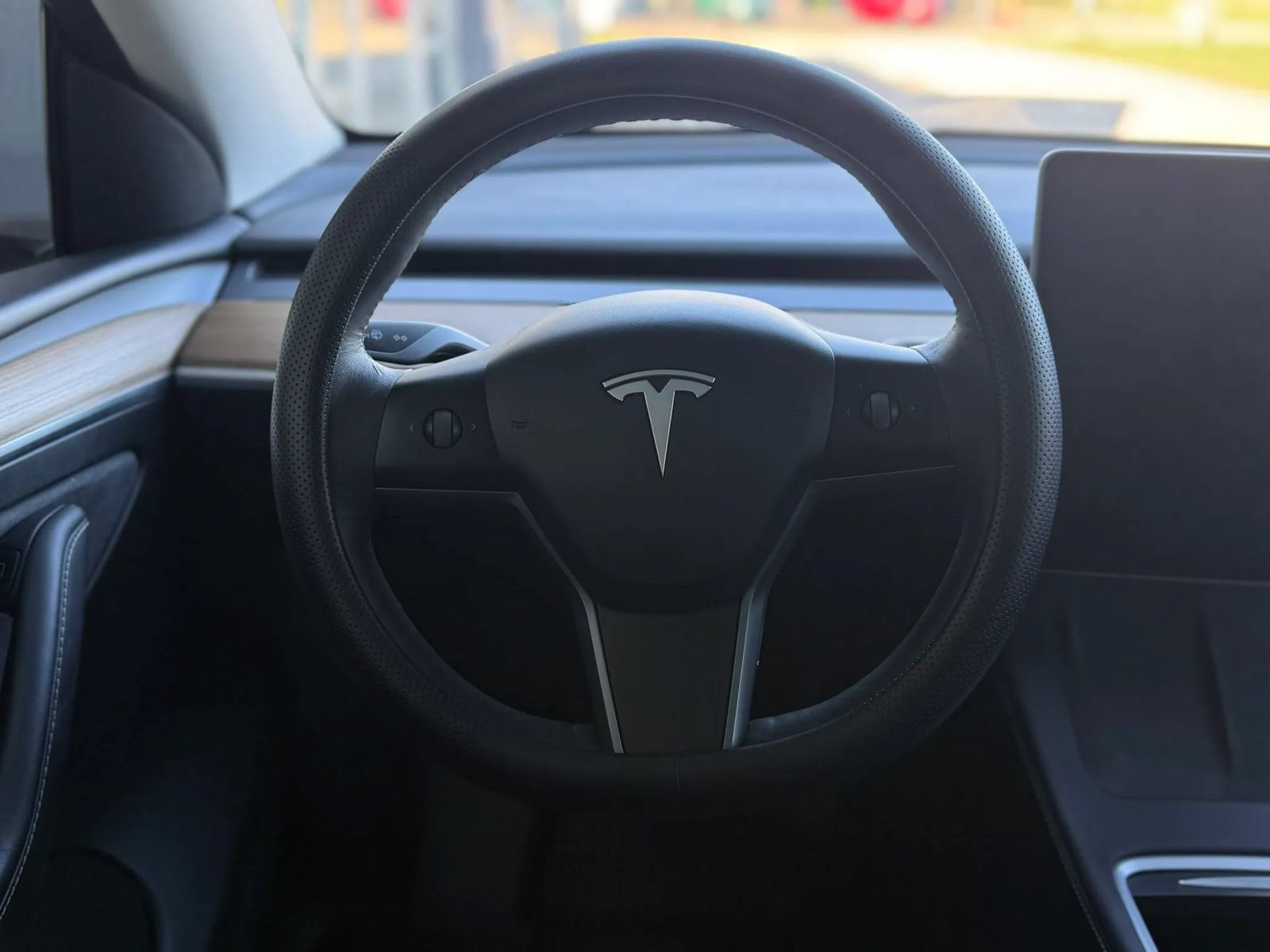 Used 2023 Tesla Model Y AWD image 19