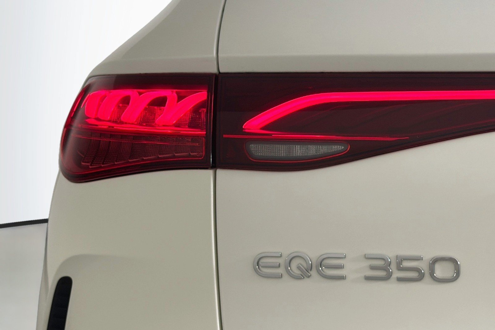 Certified 2023 Mercedes-Benz EQE 350+ 4MATIC SUV image 17