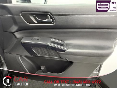 Used 2025 Nissan Pathfinder SV AWD/4WD image 27