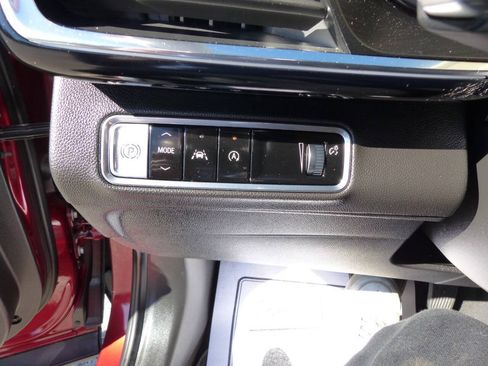 Used 2024 Buick Envision Preferred AWD/4WD image 24
