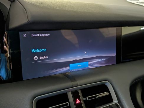 New 2026 Porsche Taycan image 36