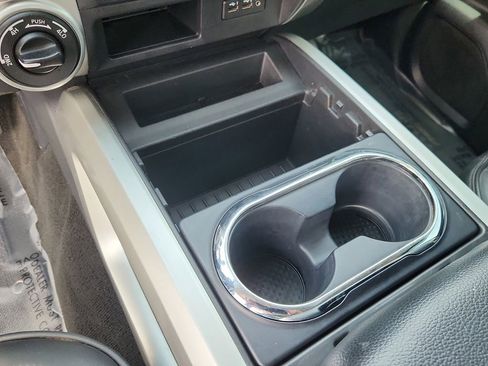 Used 2019 Nissan Titan PRO-4X AWD/4WD image 24