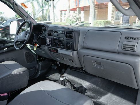Used 2006 Ford F450 XL image 35